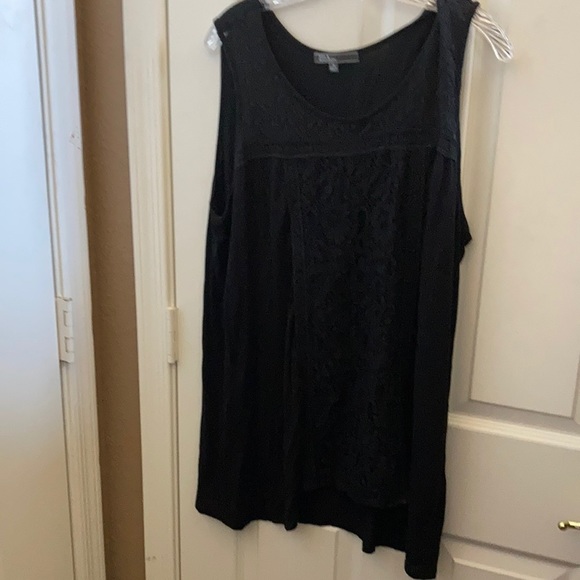 FINAL MARKDOWN 89th & Madison Lace-accented Tank Top (1X) - Picture 1 of 4
